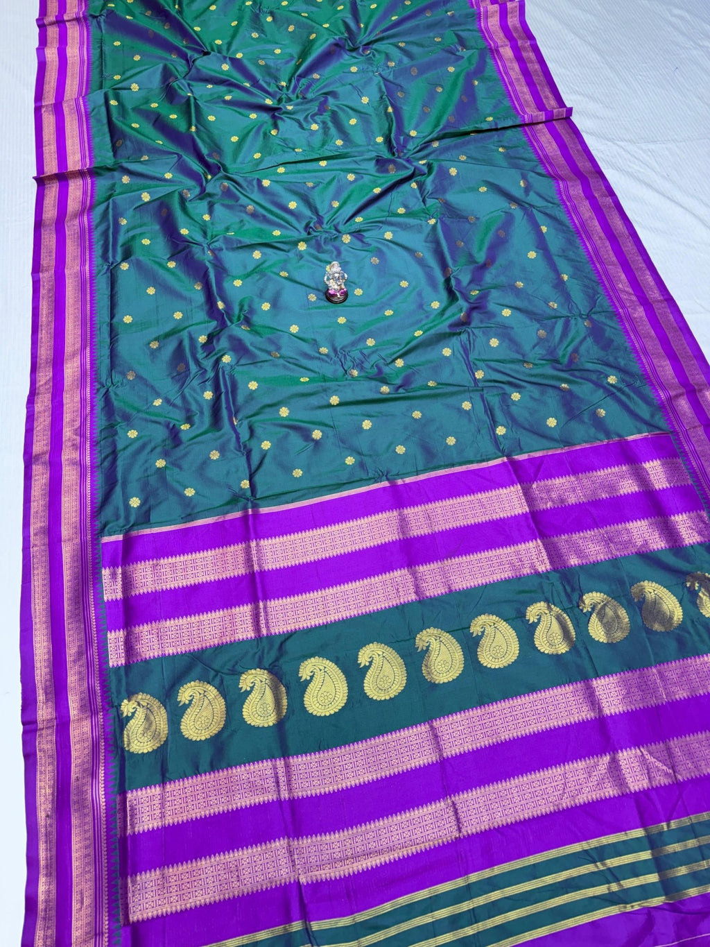 Rama Green with Majenta border Paithani Saree - Classic to Modern